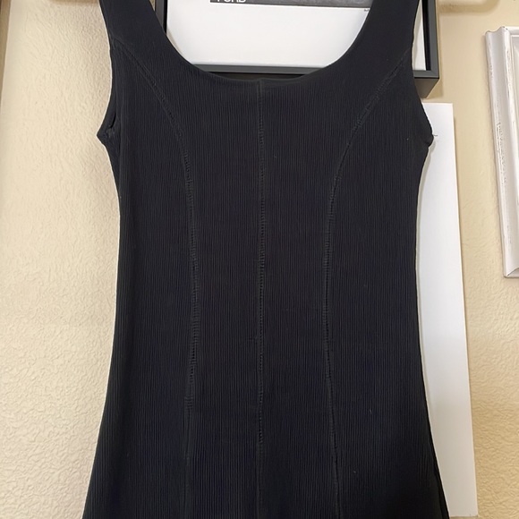 Zara Short Fitted Black Dress - Picture 2 of 2